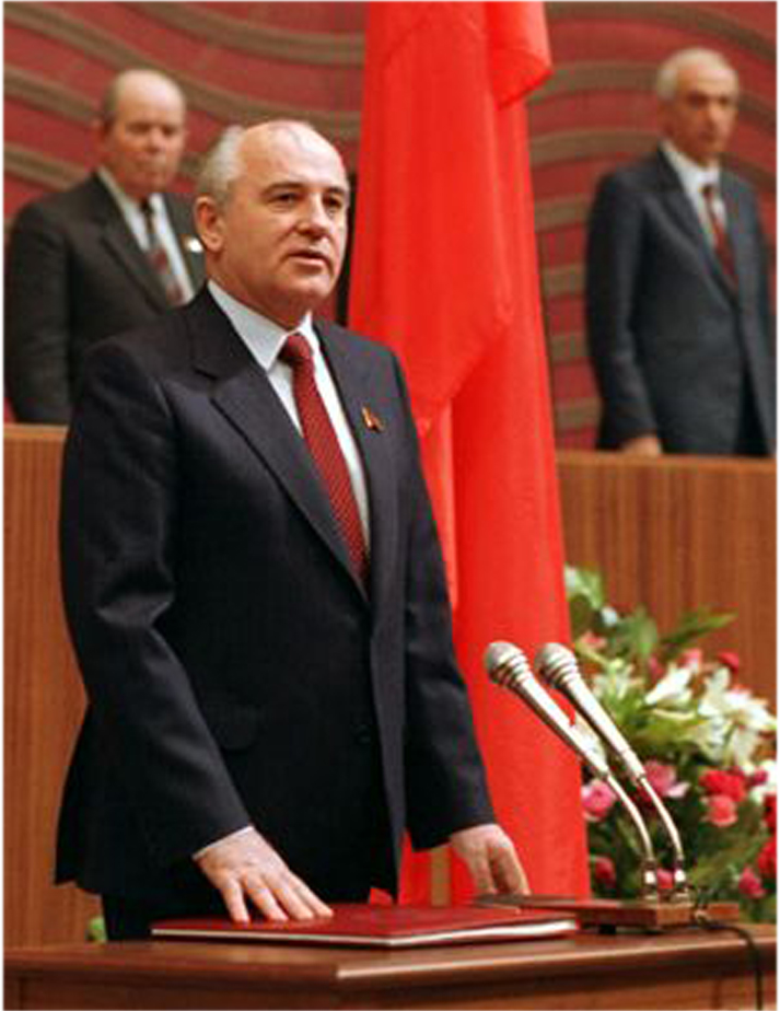 gorbachev in front of akg d 330s gorbachev in front of akg d 330s
